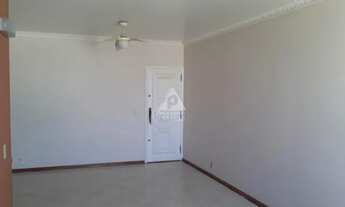 Imagem 3: Apartamento de 130m2, claro, arejado, vista livre, andar alto, 4 quartos, localizado entre