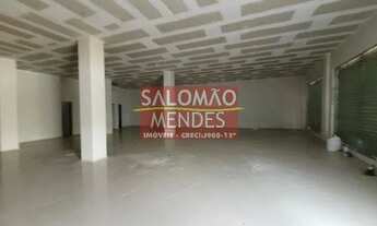 Imagem 3: Pé direito alto, 6 vagas privativas no final da linha do Sideral com vãos livres