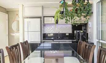 Imagem 2: Apartamento para Venda em CURITIBA, PORTÃO, 3 dormitórios, 1 suíte, 2 banheiros, 1 vaga