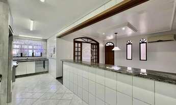 Imagem 7: Casa com 5 Quartos e 5 banheiros à Venda, 369m² no Bairro Praia Comprida