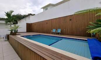 Imagem 2: Casa Alto Padrão na Pedra Branca - Sofisticação, Piscina e Localização Privilegiada
