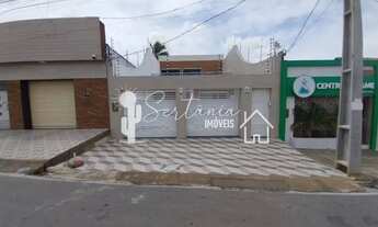 Imagem 3: Casa para Venda com Excelente Localização na Rua Floriano Peixoto 129 Centro Sertânia/PE