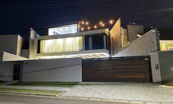 Imagem 2: Sobrado Triplex de Alto Padrão no Parque Barigui