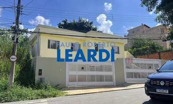 Imagem: CASA ASSOBRADADA - COTIA - SP