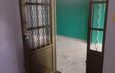 Imagem 4: ALUGO CASA 2 QUARTOS NA VILA NOVA NÃO RESPONDO CHAT CONTATO SOMENTE PELO ZAP