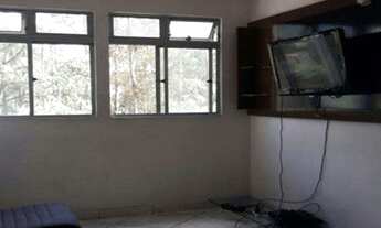 Imagem 5: Apartamento com estrutura de 50 m². Possuí 2 dormitórios, 1 banheiro. A cozinha arejada e