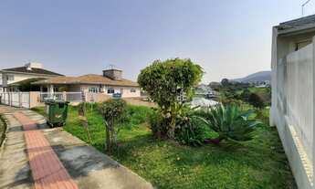 Imagem 2: O lote está localizado no bairro Pedra Branca tem 575 m²