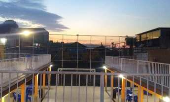 Imagem 2: Campo de grama sintética