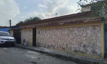 Imagem: Vendo casarão com 4 quartos, garagem 2