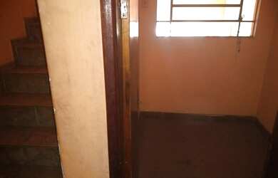 Imagem 4: Sobrado para venda tem 222 metros quadrados com 2 quartos em Vila Brasil - Londrina - PR