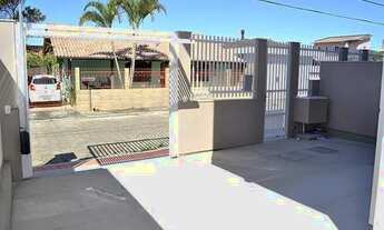 Imagem 3: Casa de 3 quartos para alugar no bairro Carianos