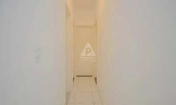 Imagem 6: Apartamento com dois quartos (uma suíte) à venda em Laranjeiras!