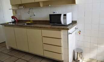 Imagem 4: Seu Lar no Meier: Apartamento Mobiliado, Vista Livre e Ambiente Familiar!