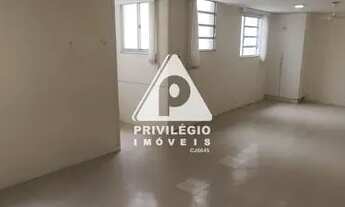 Imagem: Prédio à venda, 10 quartos, 1 vaga, Laranjeiras