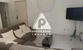 Imagem 5: Excelente apartamento com dependencia e área externa em Laranjeiras