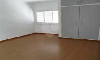 Imagem 3: Apartamento com 2 quartos à venda todo reformado em frente ao metrô!