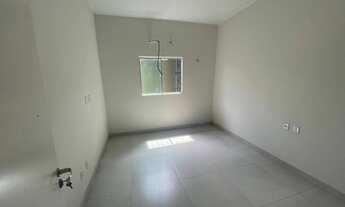 Imagem 2: Casa Duplex, Reformada, 03 Quartos, Poço Artesiano e Quintal