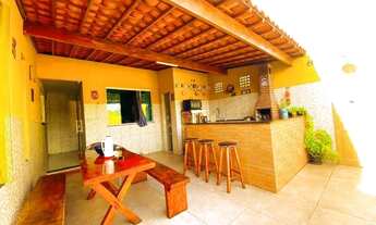 Imagem: Casa de esquina no Bessa