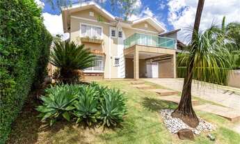 Imagem 2: Que tal morar em um delicioso condomínio cercado por muitas árvores onde você pode ouvir o