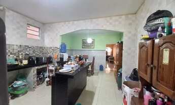 Imagem 7: Casa de dois pavimentos no Bairro Castanheira