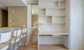 Imagem 3: Apartamento com 38m² e 1 dormitório, 1 suíte, 1 vaga no bairro Três Figueiras em Porto Ale