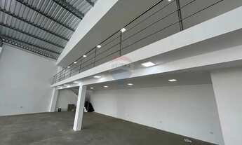 Imagem 6: Galpão Novo 440m² + 200m² Externo