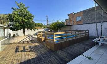 Imagem: Terreno com 773m² com 2 casa e piscina