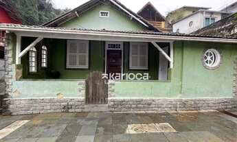 Imagem 2: Casa com 2 dormitórios para alugar , 120 m² por R$ 1,800 - Castelanea - Petrópolis/RJ