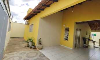 Imagem 2: Casa com 3 dormitórios, sendo uma suíte 160m² para alugar por, R$ 2.000,00 - Bairro Reside