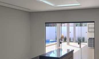 Imagem 4: Casa de condomínio para venda possui 255 metros quadrados com 3 quartos