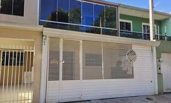 Imagem 3: Sobrado para Venda em Curitiba, Cidade Industrial, 3 dormitórios, 1 suíte, 2 banheiros, 2