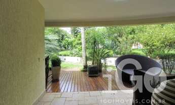 Imagem 3: Belíssima casa , com muito requinte e espaços incríveis, de cinema!