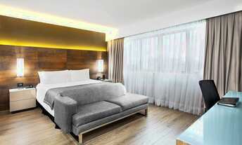 Imagem 2: Localizado na Av Ibirapuera, Melia Ibirapuera no pool, disponível hoje!