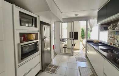 Imagem 2: Sobrado para venda tem 140 metros quadrados com 3 quartos em Lagoa - Rio de Janeiro - RJ