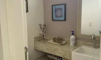 Imagem 4: Casa de condomínio sobrado para venda tem 202 metros quadrados com 5 quartos