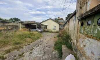 Imagem: Casa e barracão em lote de 340,00 m²