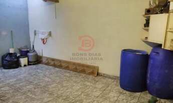 Imagem: Imóvel com salão comercial e 3 casas