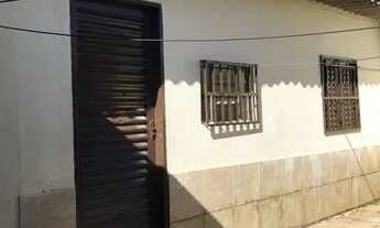 Imagem: Casa de fundos REFORMADA c/ Área de serviço