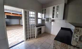 Imagem 4: Casa para venda com 197 metros quadrados com 3 quartos em Granja Viana - Carapicuíba - SP