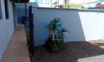 Imagem 2: Lindo sobrado de 127 m2 no bairro Xaxim, possui 3 quartos, sendo 1 suíte, e todos os quart