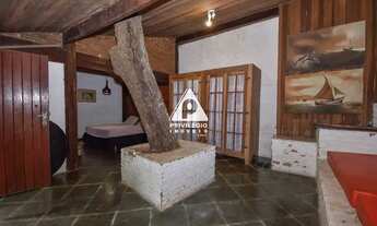 Imagem 6: Casa de rua no Cosme Velho