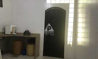 Imagem 7: Casa à venda, 7 quartos, 1 suíte, 2 vagas, Charitas - Niterói/RJ