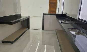 Imagem 3: CASA À VENDA NO BAIRRO NOVO MUNDO COM 3 SUÍTES E ÁREA GOURMET, EM UBERLÂNDIA-MG