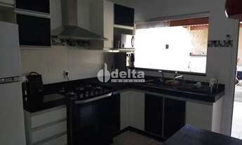 Imagem 5: Casa para aluguel, 3 quartos, 1 suíte, 2 vagas, Jardim Patrícia - Uberlândia/MG