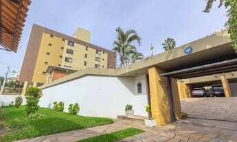 Imagem 2: Casa à venda - 500m², 6 dormitórios, 8 vagas, 1 suite, no bairro Menino Deus, em Porto Al