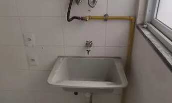 Imagem 6: Primeira locação, apto com 2 qts e vaga no cond. Completo em NI