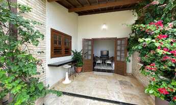 Imagem: Casa duplex com 3 suítes, vista mar, Porto