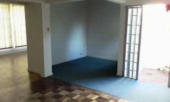 Imagem 2: Casa Mercês - 298 m2 - 5 quartos - Alugo