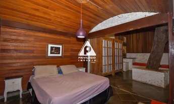 Imagem 5: Casa de rua no Cosme Velho