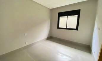 Imagem 9: Casa de condomínio térrea para venda possui 253 metros quadrados com 4 quartos